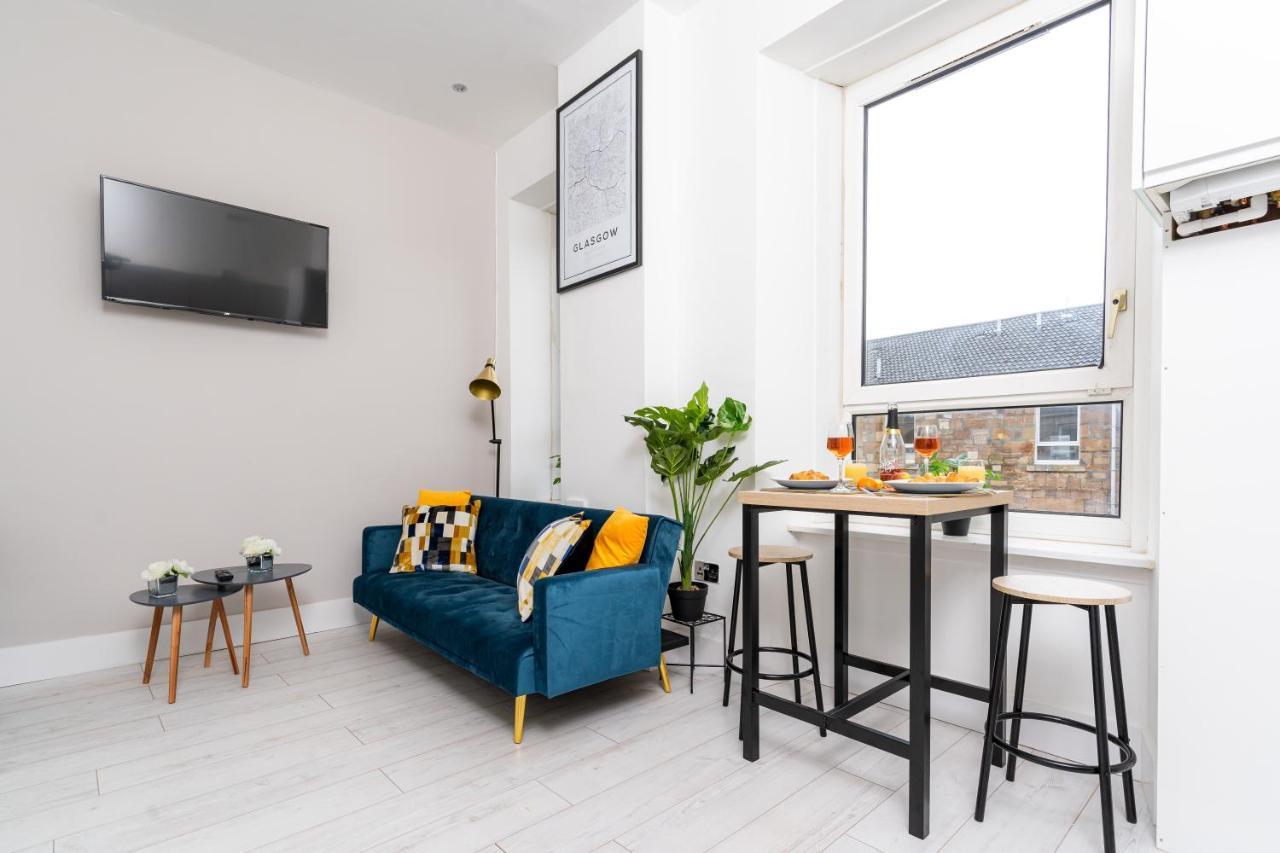 Cheerful 2 Bedroom Homely Apartment, Sleeps 6 Guest Comfy, 3X Double Bed, Parking, Free Wifi, Suitable For Business, Leisure Guest,Glasgow, Glasgow West End, Near City Centre Exterior foto